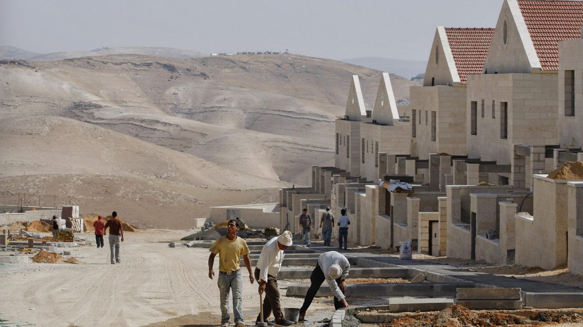 Izrael hlásí novou výstavbu v židovských osadách. Porušujete mezinárodní právo, reagují USA